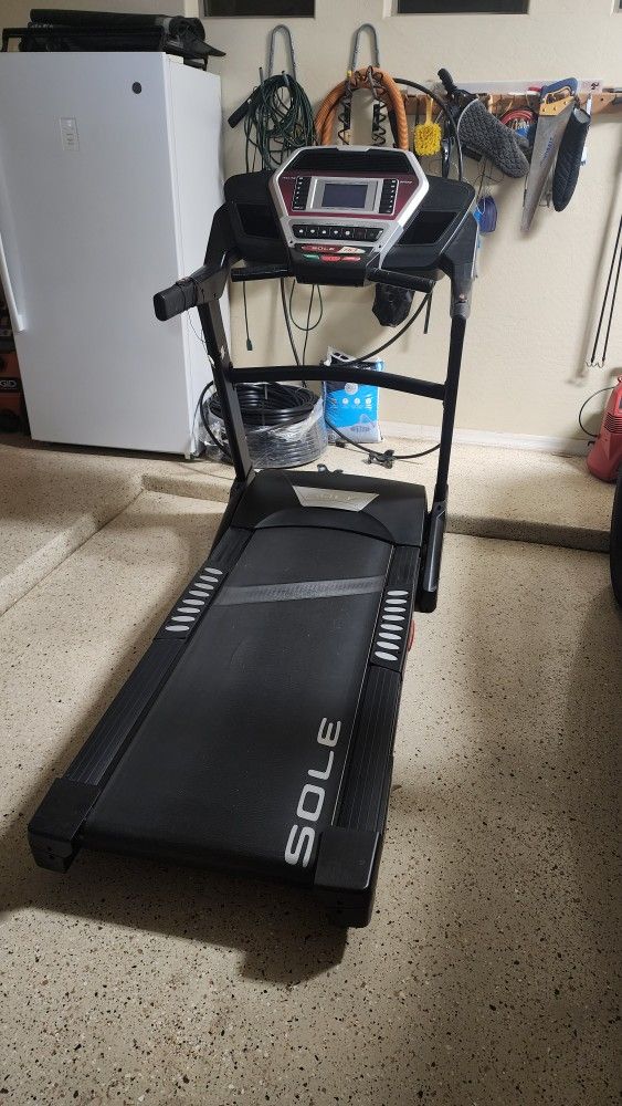 Sole F63 Treadmill For Parts