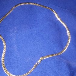 Got This Flat 18k Gold Chain From Family Member Who Passed Away Selling 