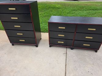 Dresser set