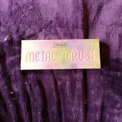 KvD Metal Crush Extreme Highlighter Pallete