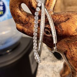 Wow 🤯 !! BUNDLE DEAL - Tennis Bracelet + Hoop Earrings !