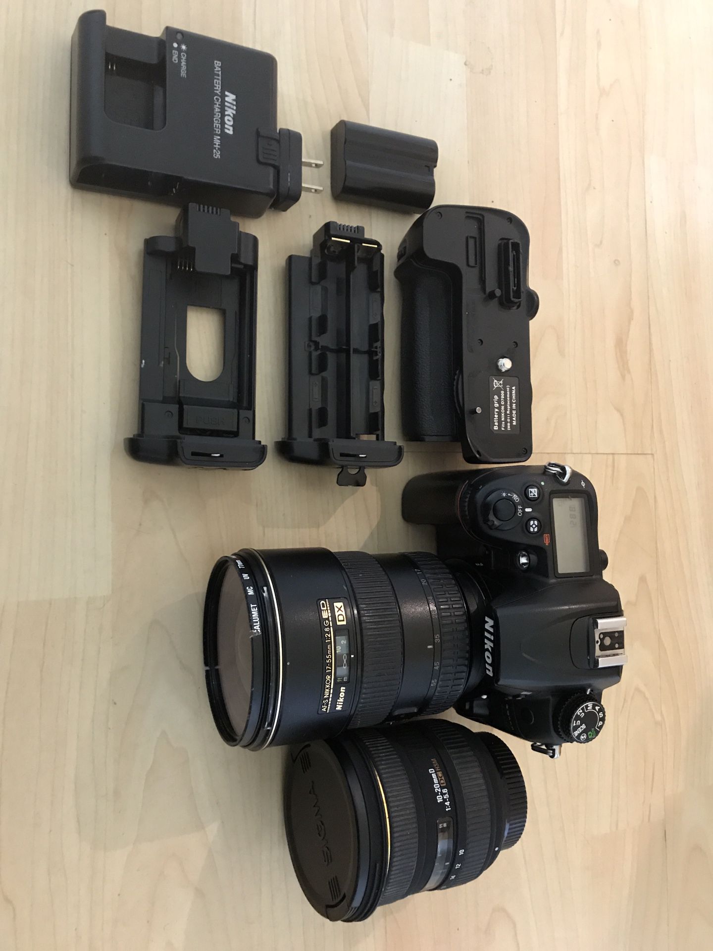 Nikon D7000 and lenses for sell !!!