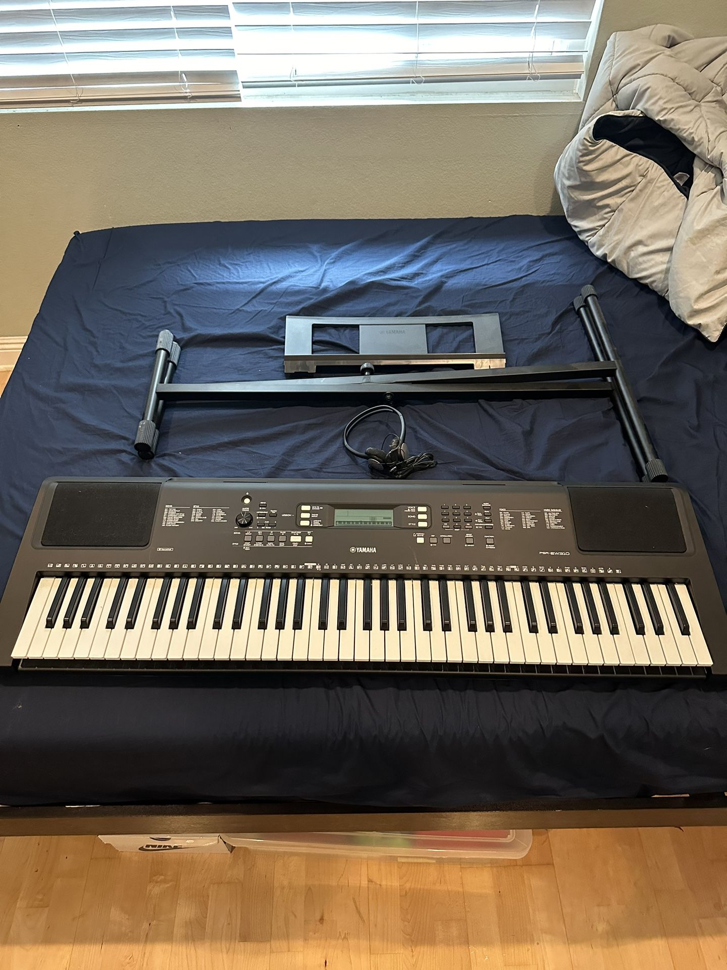 Yamaha PSR EW-310 , 76-Key Portable Digital Keyboard
