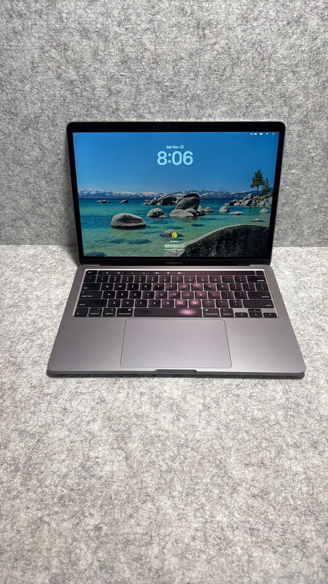 13” MacBook Pro 2020 i5 32GB 1tb SSD Tahoe OS