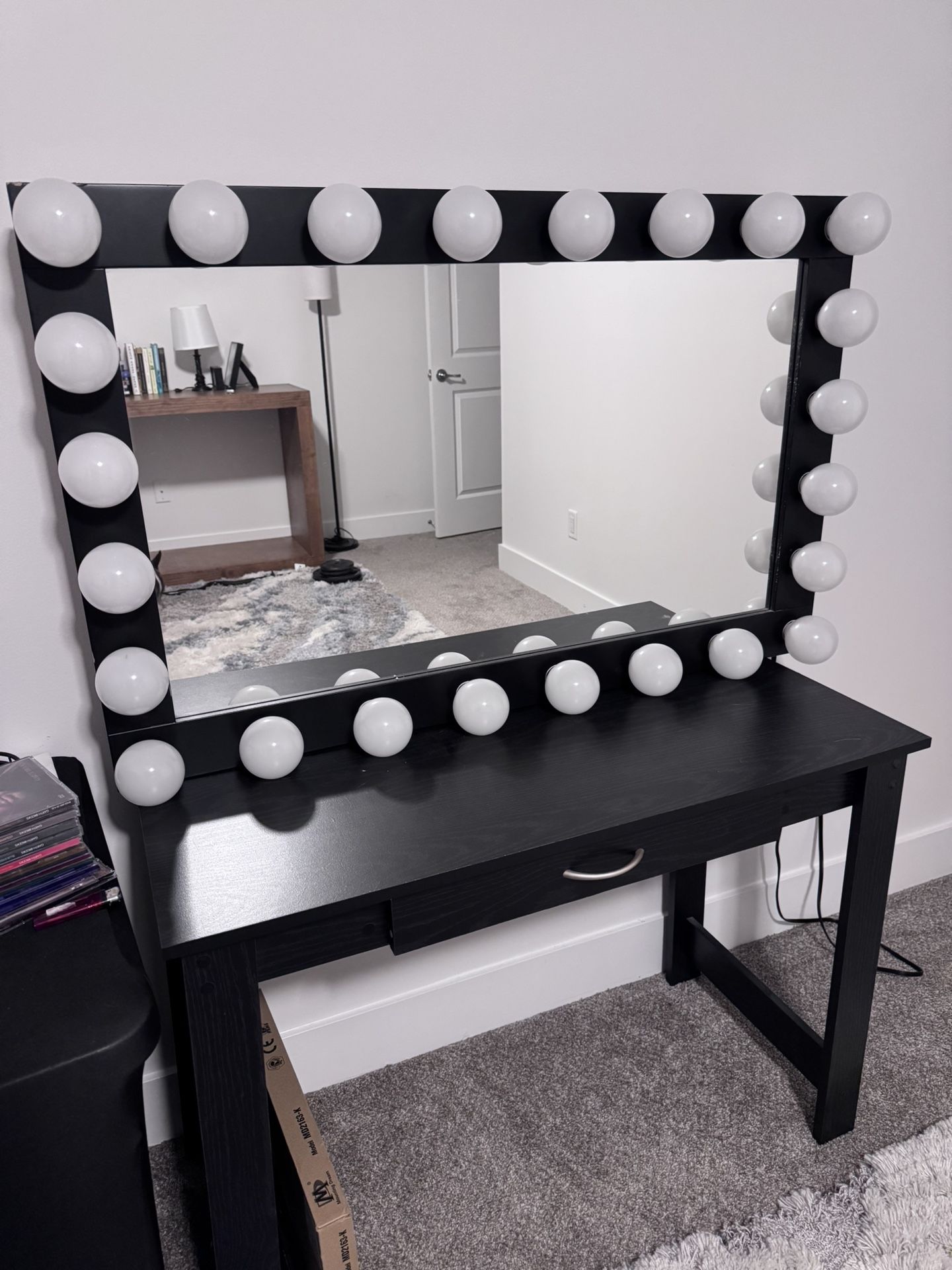 Vanity Table With Lighted Mirror