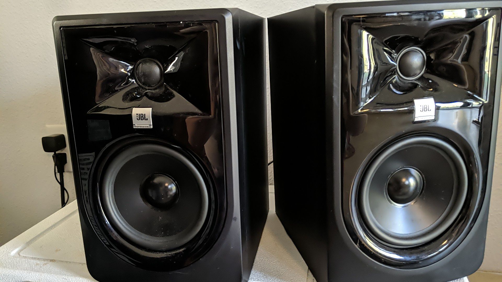 JBL professional Audio speakers 3MK 2