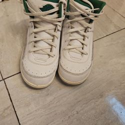 Jordan 2 "Lucky Green Men"
