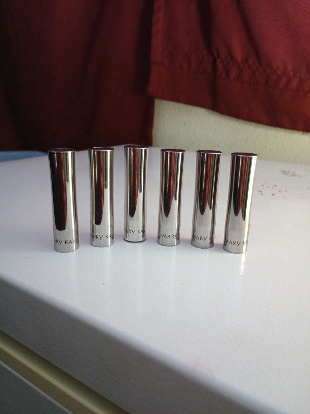  6 Lipsticks