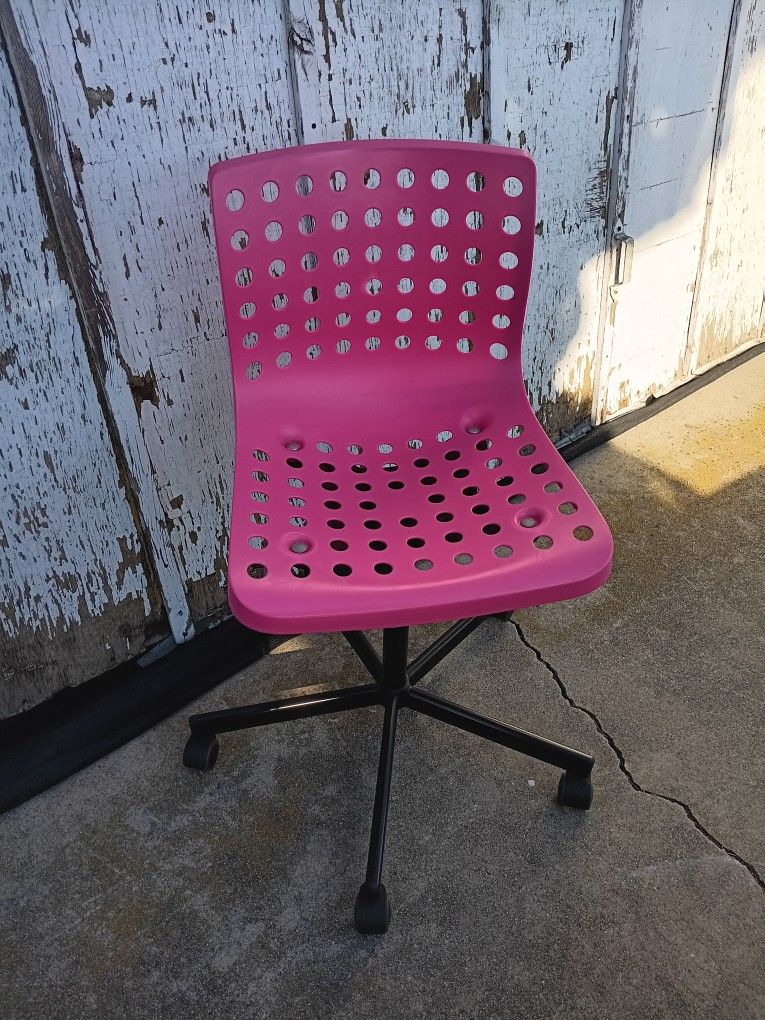 Pink Office Chair or Shower