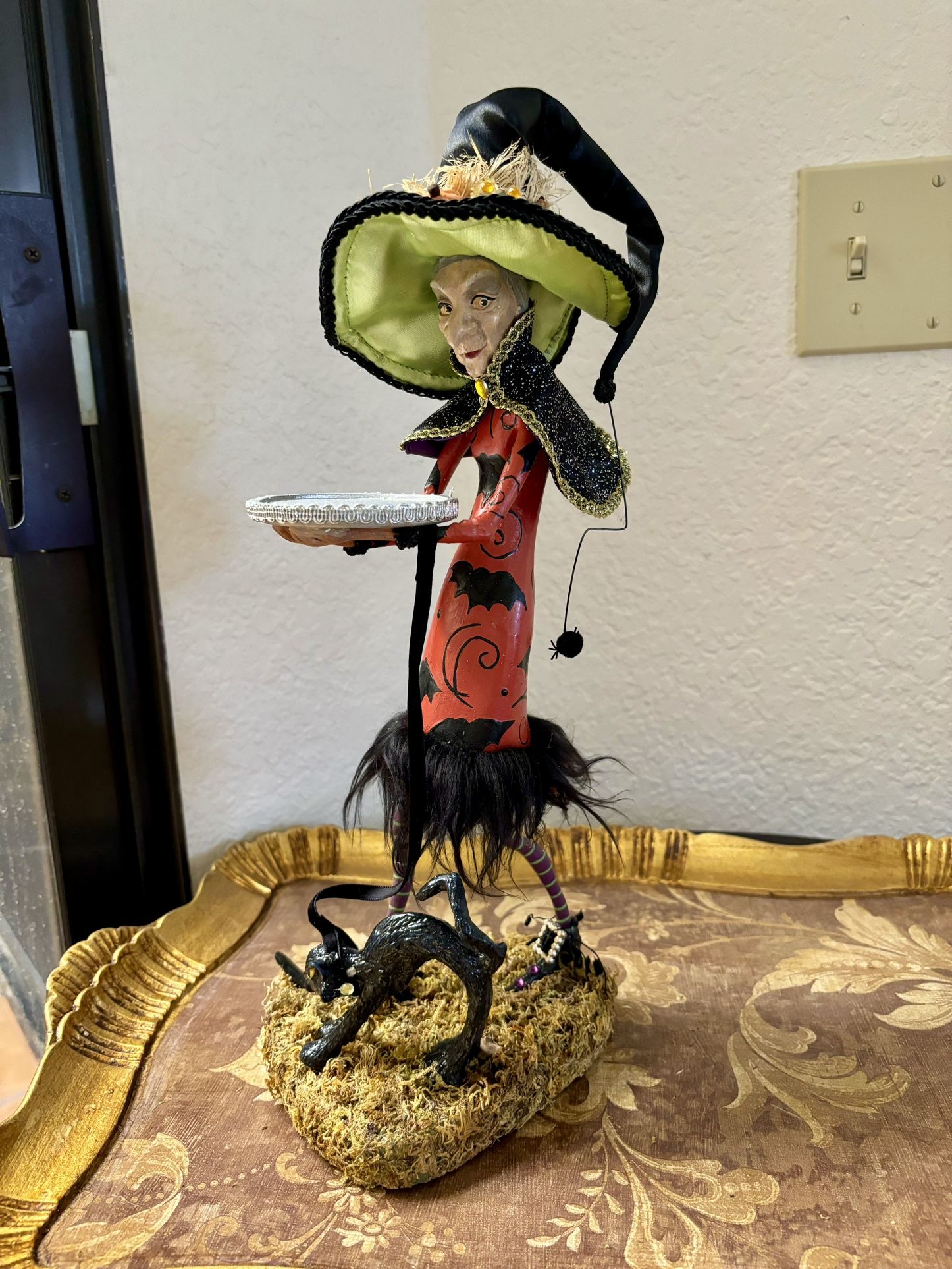 HALLOWEEN: Bewitching Figure, Esmeralda (Exclusive Collectible) 