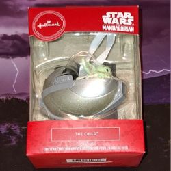2020 Hallmark The Child Baby Yoda Ornament Star Wars The Mandalorian VHTF BNIRB
