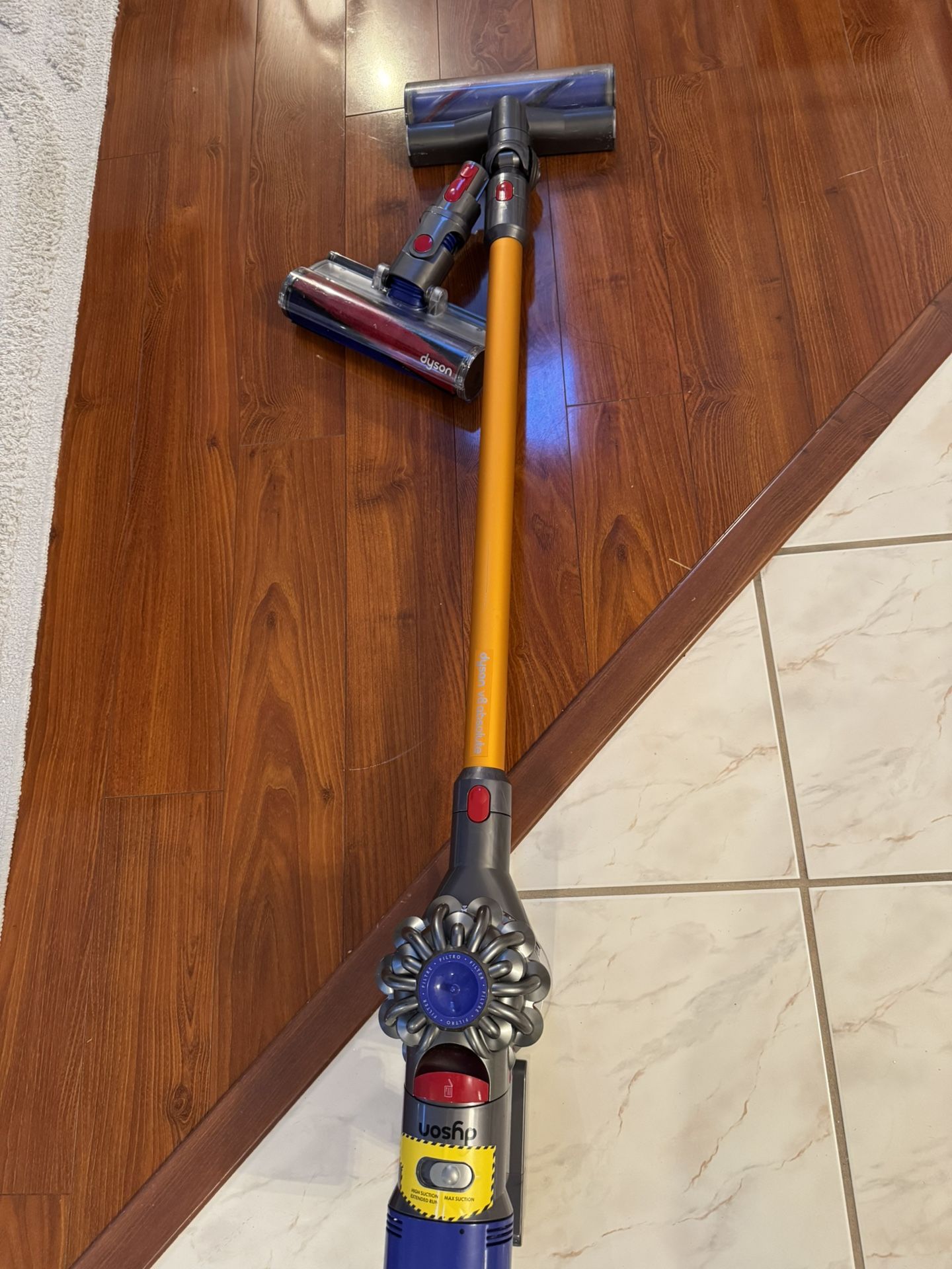Dyson V8 Absolute