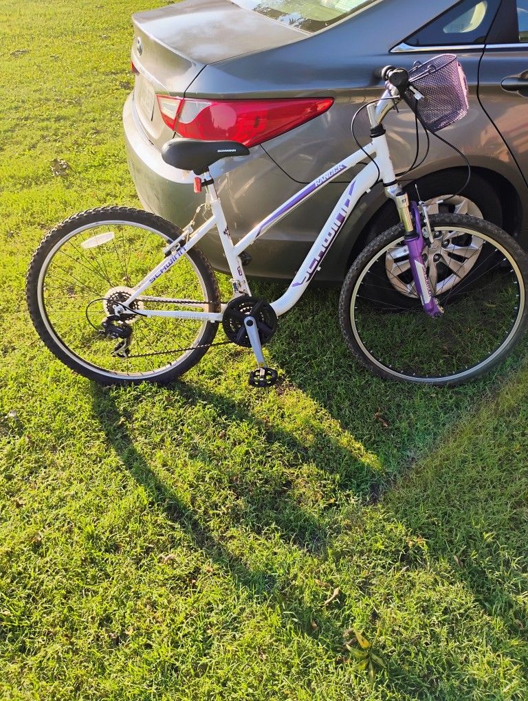 Women's Schwinn Ranger 26" 21 Speed Bicycle