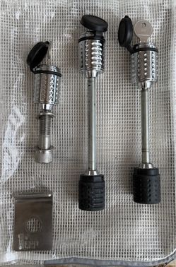 1 up bike rack locks