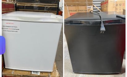 1.1cu tabletop freezer, open box new