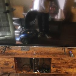 Hisense Roku Smart TV 50” And 55”