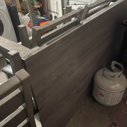 Broken Table ( Screws Missing From Leg)