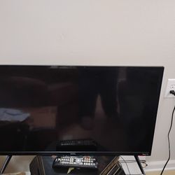 Onn 34" Class LED Roku Smart TV