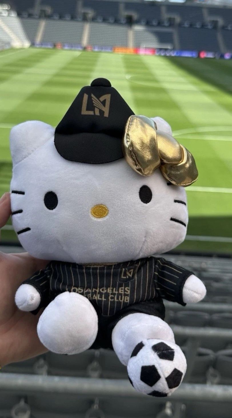 Hello Kitty LAFC 2025