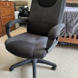 Gaming Chair: Great Condition 
