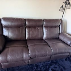 Recliner Sofa…Sofa reclinable