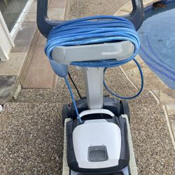 Maytronics  Dolphin Pool Vacuum 