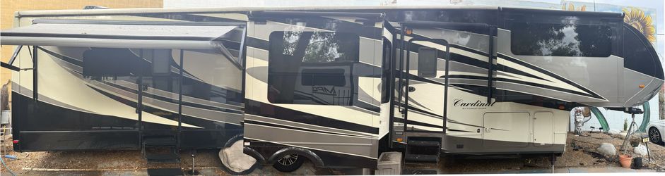 2015 FOREST RIVER CARDINAL 3825FL