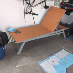 2 Chaise With Metal Frame No Tears