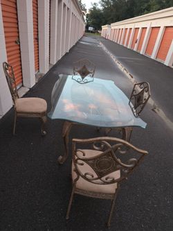 4 CHAIRS GLASS TABLE SET