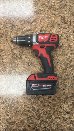 Milwaukee 1/2” Drill Driver w/ 5aH Battery