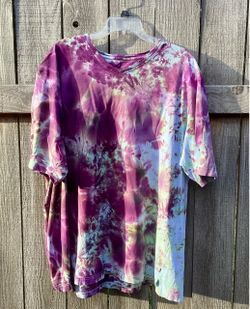 Tie dyed T-shirt, unique design, blues and purples, size 3X