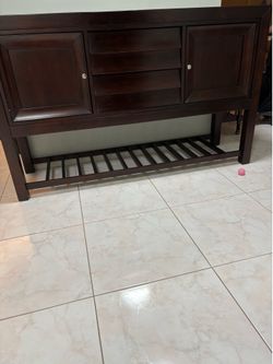 Buffet/Side Board