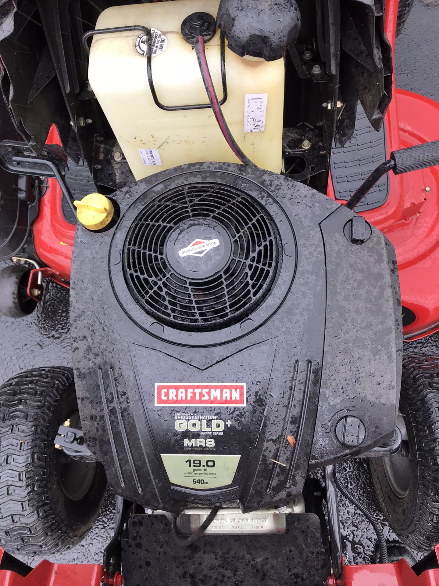 2017 CRAFTSMAN T1600 TRACTOR 46 INCH RIDING LAWN MOWER WITH BAGGER for
