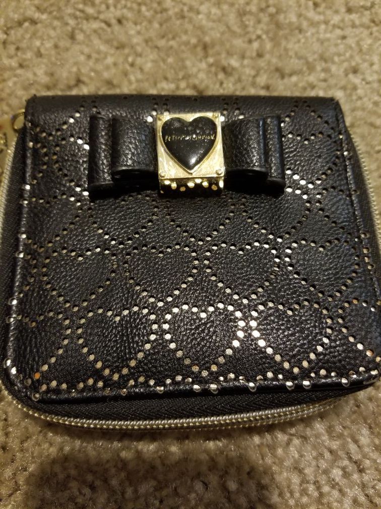 Betsey Johnson small, zipper wallet