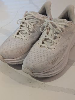 Hoka Clifton 9 Men's Size 11
