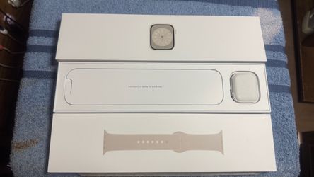 Brand New Series 8 Starlight Apple Watch 41mm