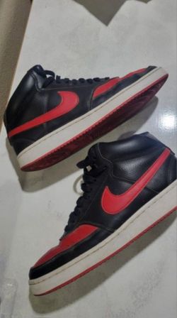 Men's Nike Air Jordans Size 10 Sneakers