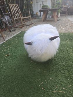 Yak ottoman