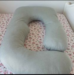 Pregnancy pillow