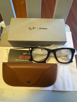 Ray-Ban Meta Wayfarer Smart Glasses gen 2
