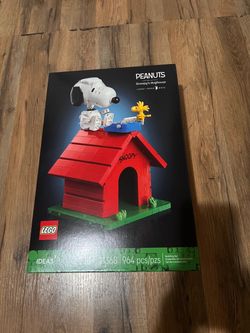Brand new Snoopy Lego set.