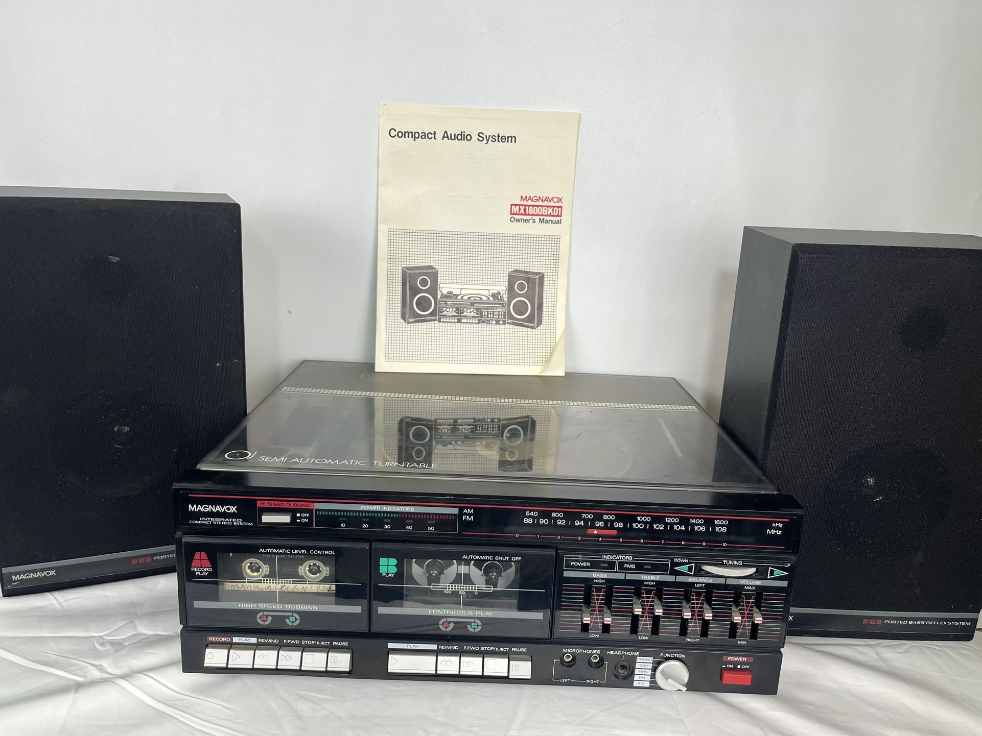 Magnavox MX 1800 Integrated Compact Stereo System works