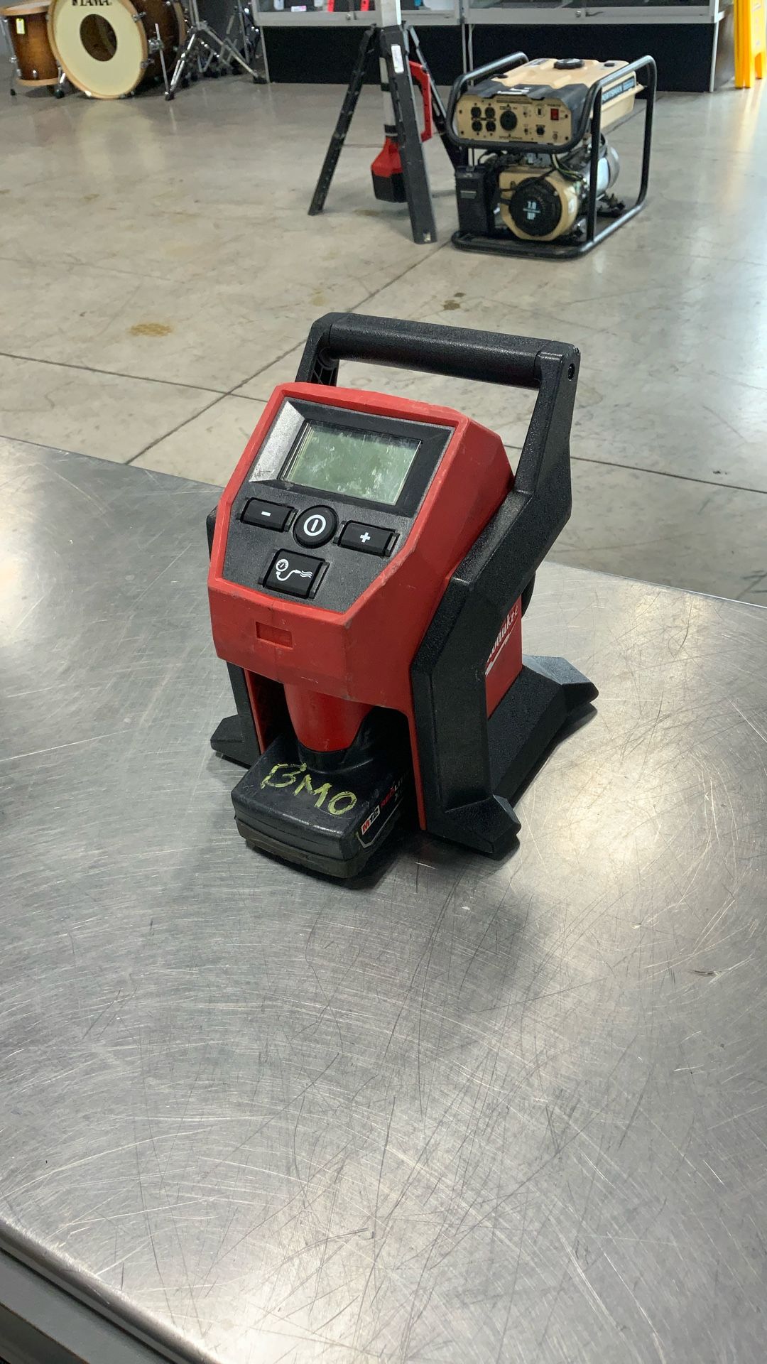 Milwaukee Compact Inflator w/ Battery