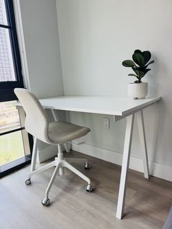 Office table + office chair