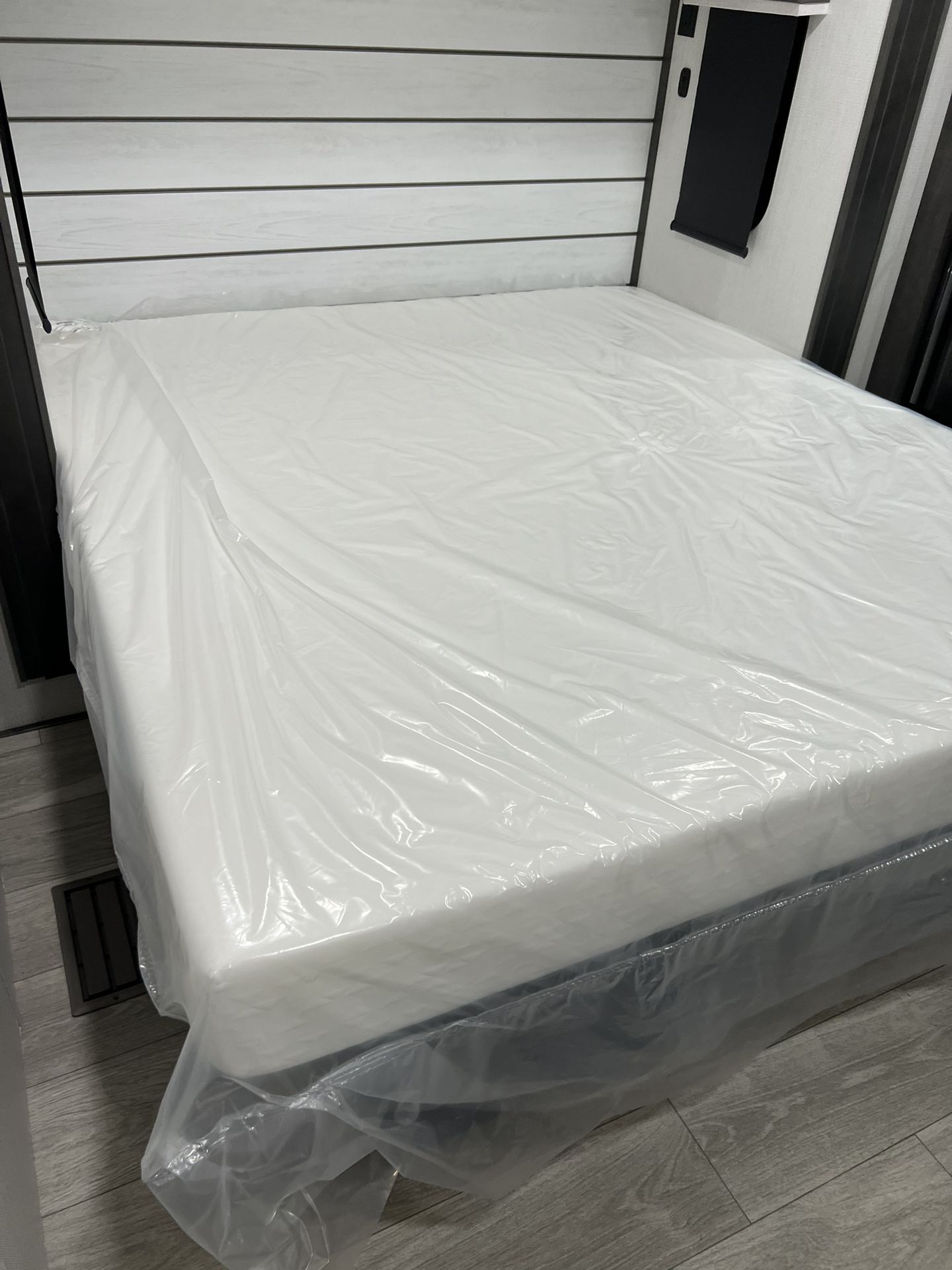 RV King Mattress