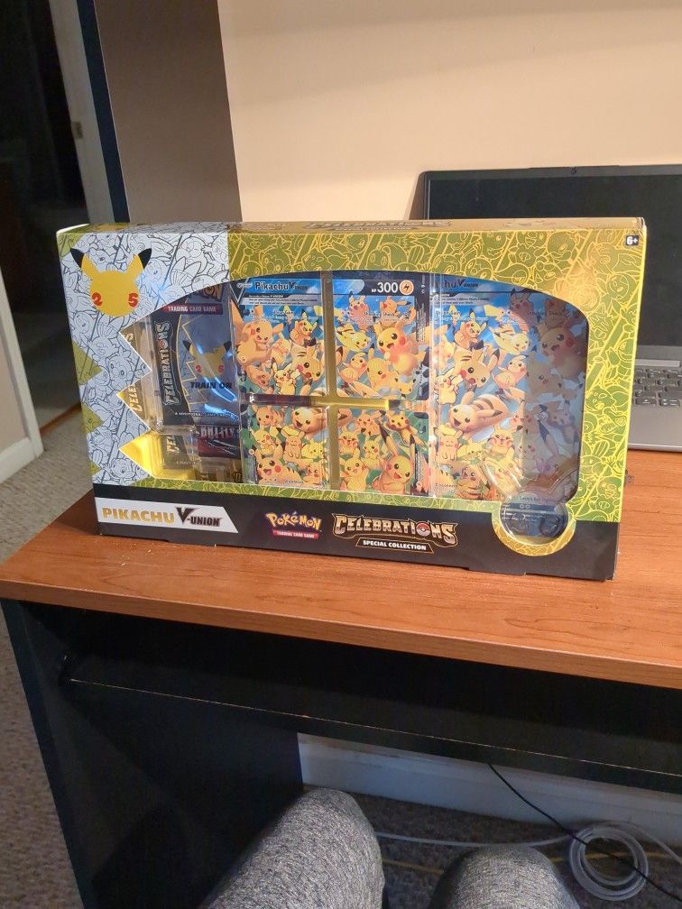 Pokemon 25th Anniversary Pikachu V Union Box 2021