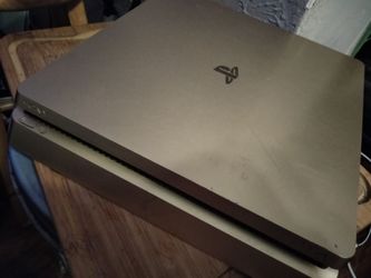 Gold PS4 Slim 1TB