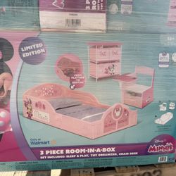 Minnie Mouse 3 piece Room in a box/ toddler bed frame(no mattress)/desk/organizer