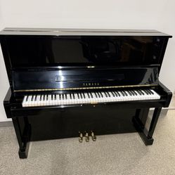 Yamaha U1 Piano