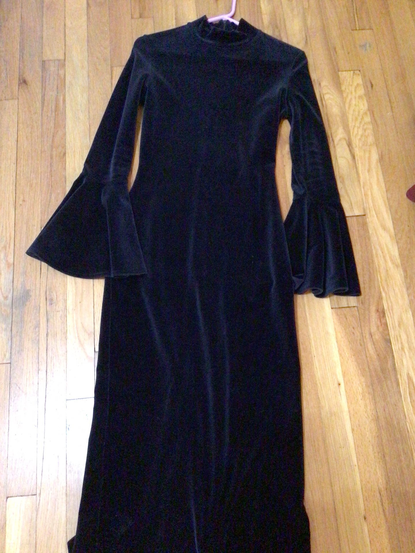 VTG WOMENS GOWN-BELL SLEEVES NAVY BLUE